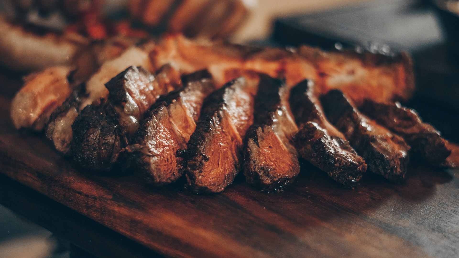 Barbecued and sliced steak