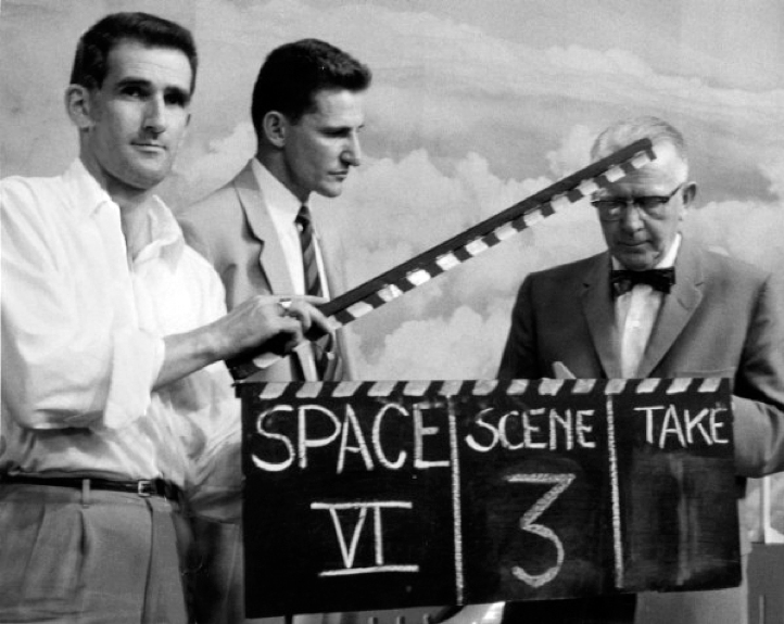 Old fashioned clapper board